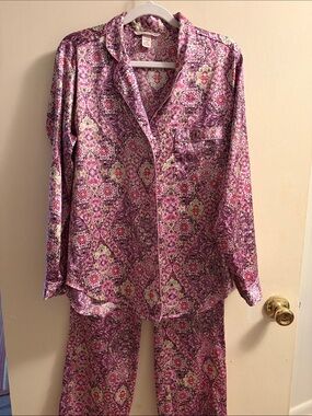 Victoria's Secret Purple Paisley Two-Piece women’s Pajama Set